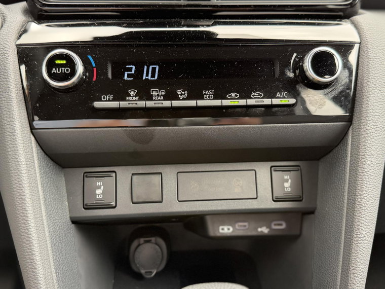 Vehicle Image 19