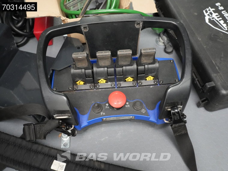 Vehicle Image 38