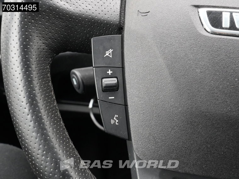 Vehicle Image 39