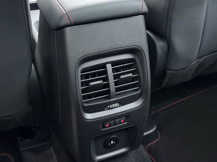 Vehicle Image 26