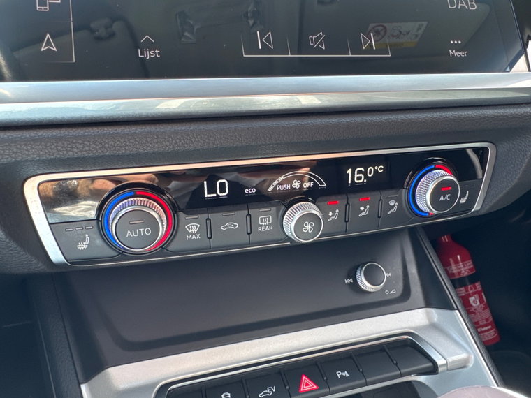 Vehicle Image 27