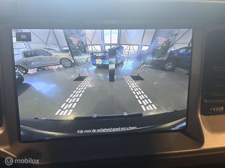 Vehicle Image 33