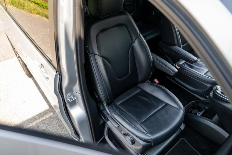 Vehicle Image 36