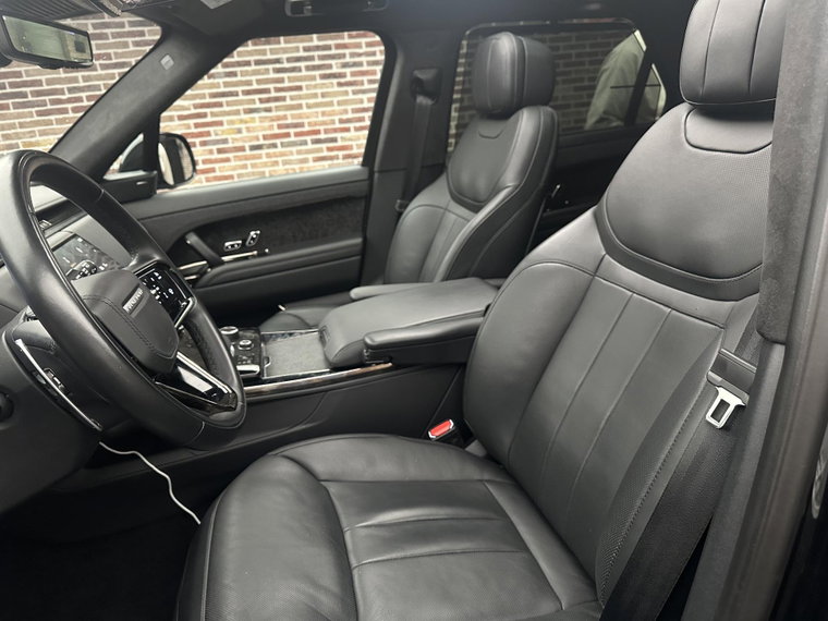 Vehicle Image 38