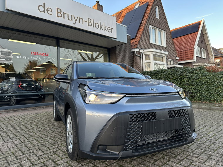 Vehicle Image 13
