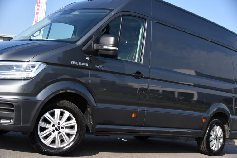 Vehicle Image 35