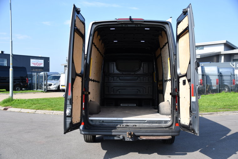 Vehicle Image 37
