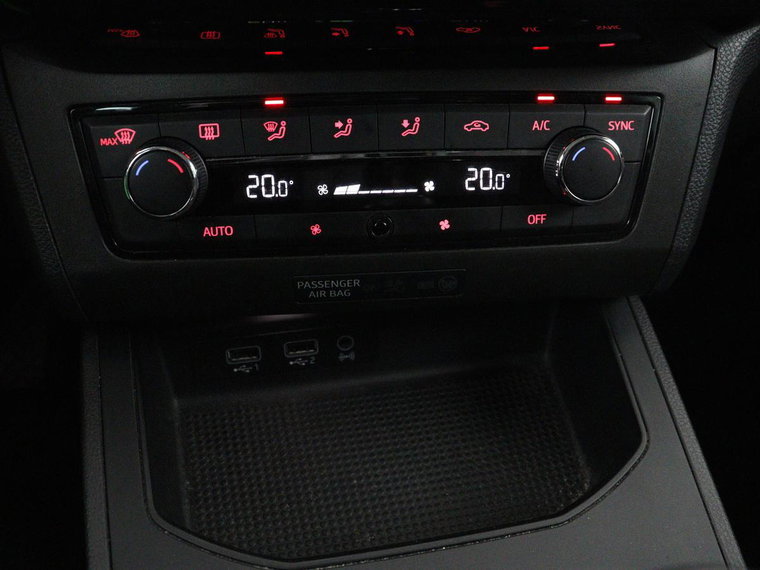 Vehicle Image 29