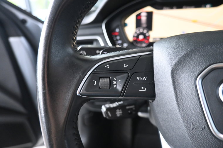 Vehicle Image 33