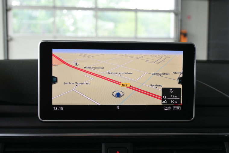 Vehicle Image 11