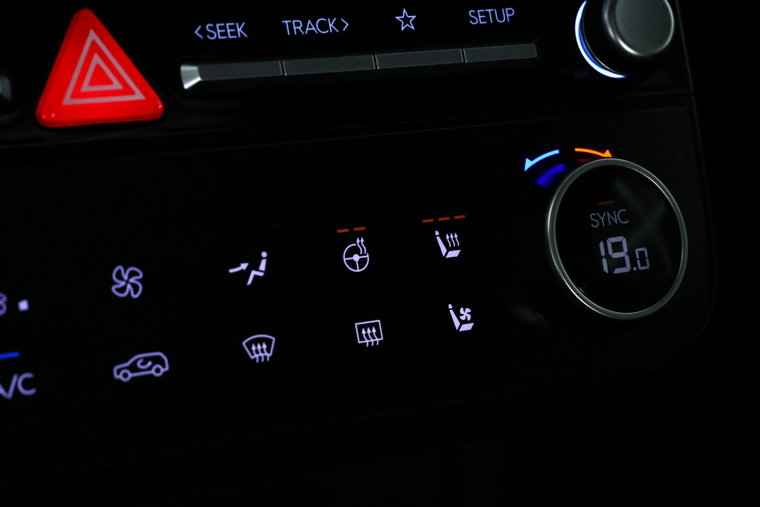 Vehicle Image 28