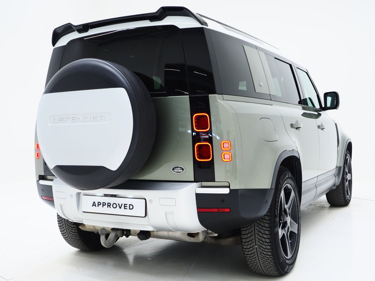 Vehicle Image 9
