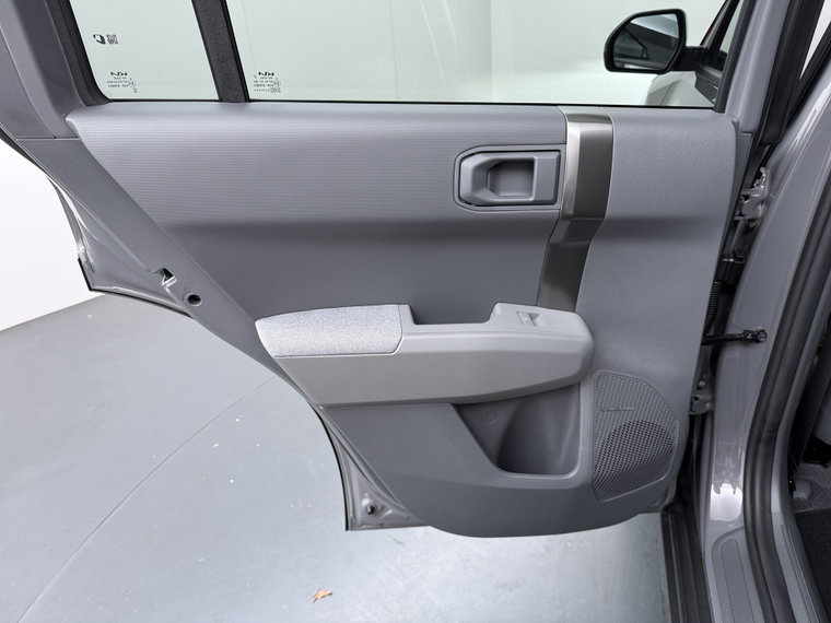 Vehicle Image 35