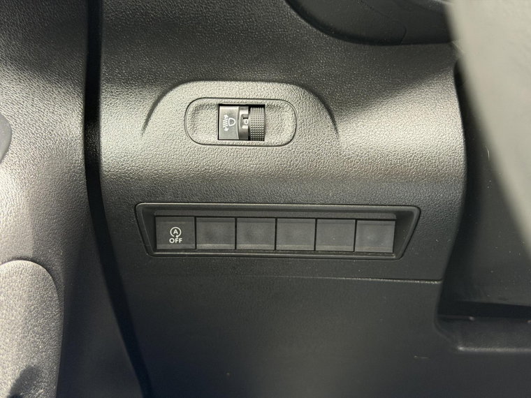Vehicle Image 26