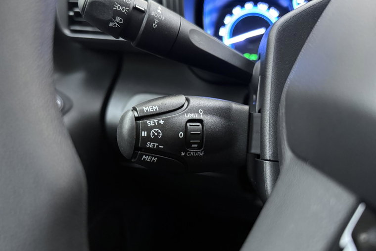 Vehicle Image 22