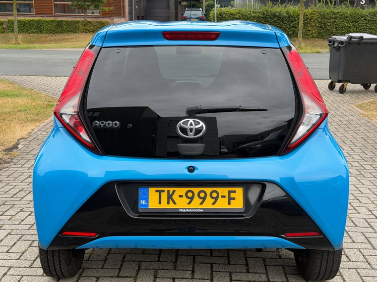 Vehicle Image 17
