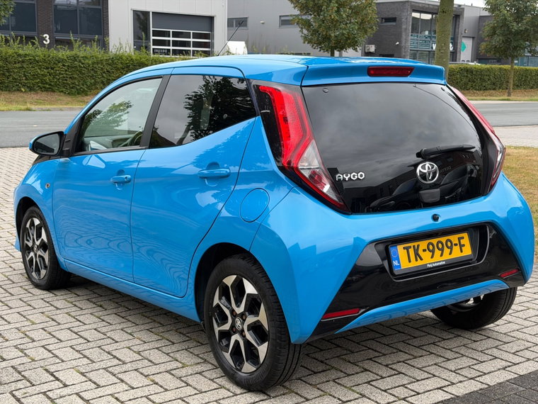 Vehicle Image 18
