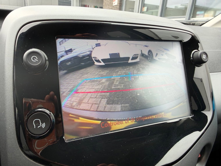 Vehicle Image 22