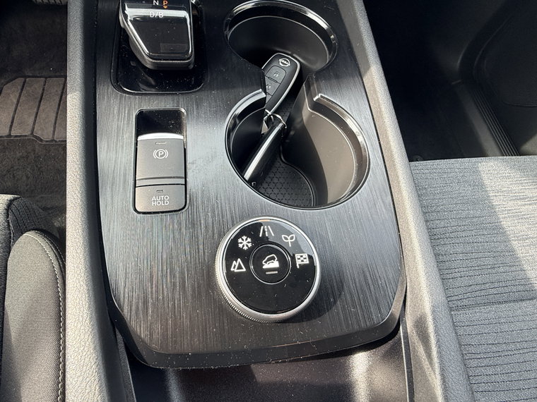 Vehicle Image 27