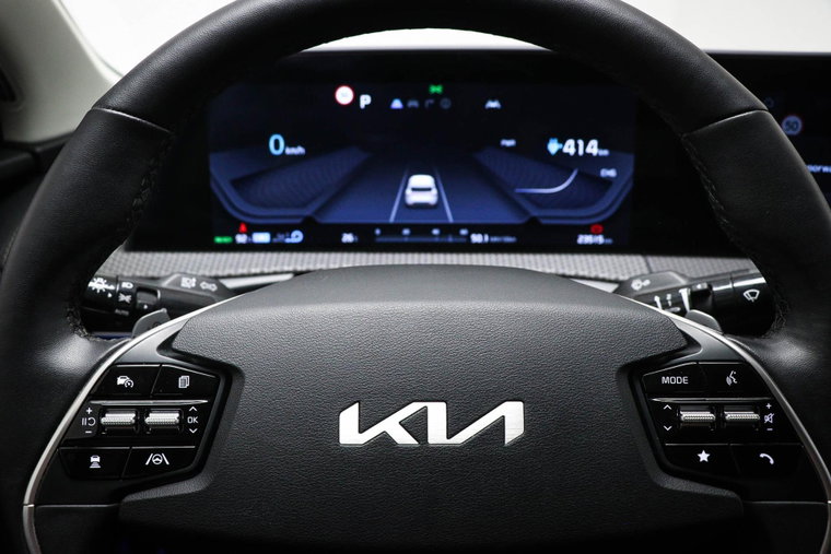 Vehicle Image 35