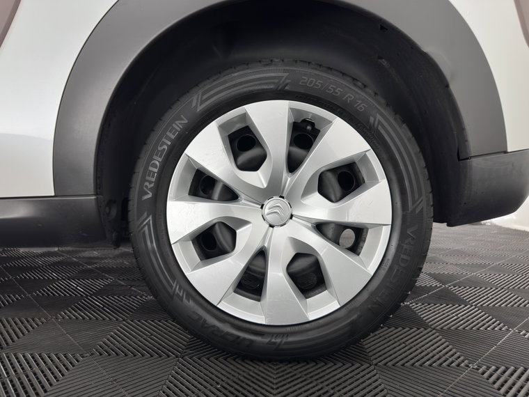 Vehicle Image 20