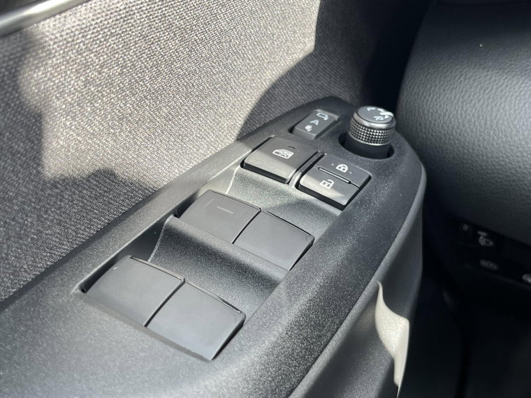 Vehicle Image 33