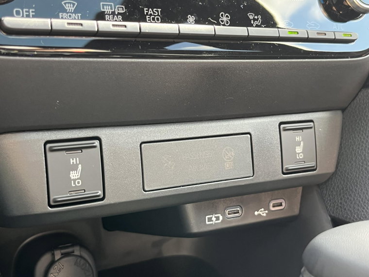 Vehicle Image 35