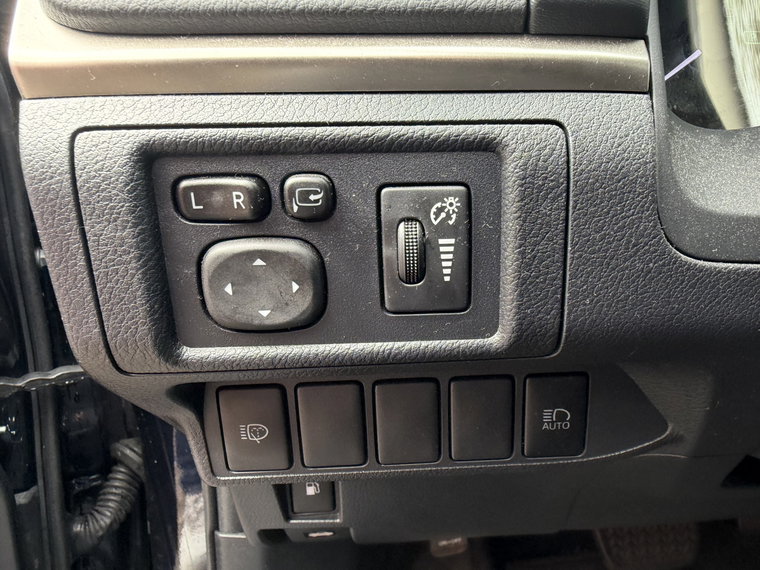Vehicle Image 28
