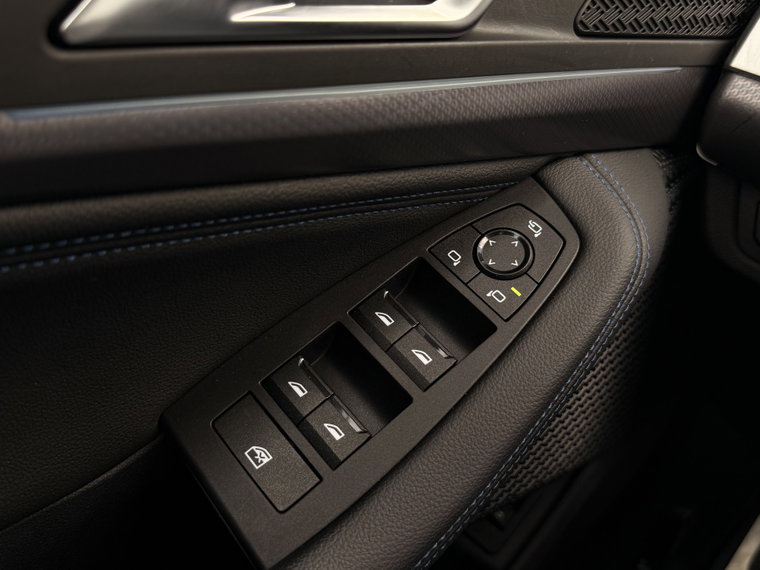 Vehicle Image 40