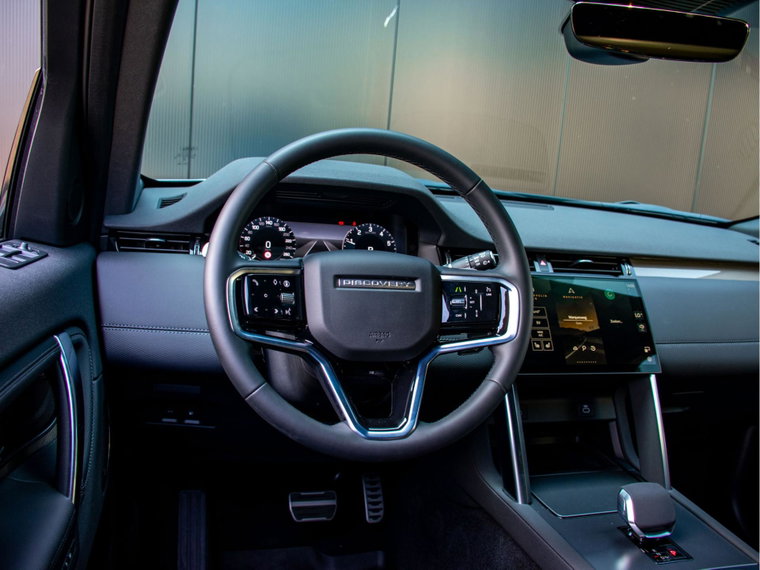 Vehicle Image 14