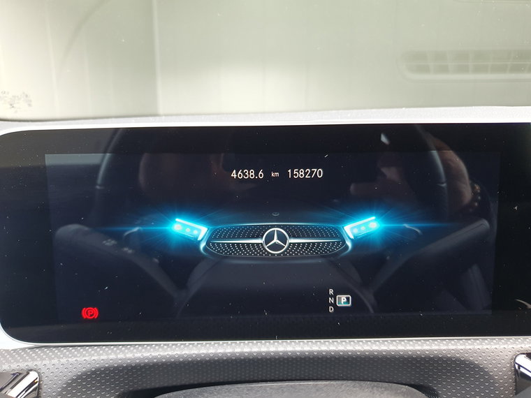 Vehicle Image 32