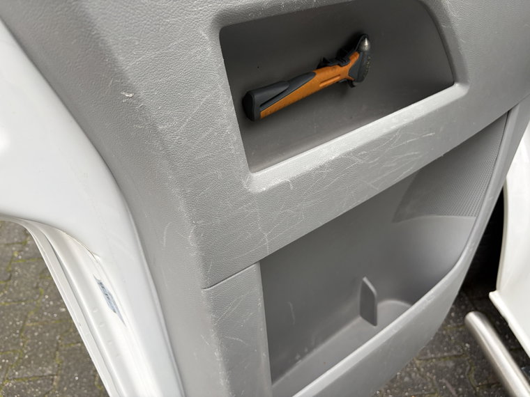 Vehicle Image 32