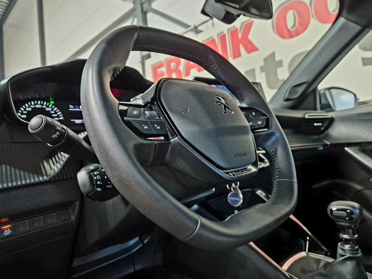 Vehicle Image 35