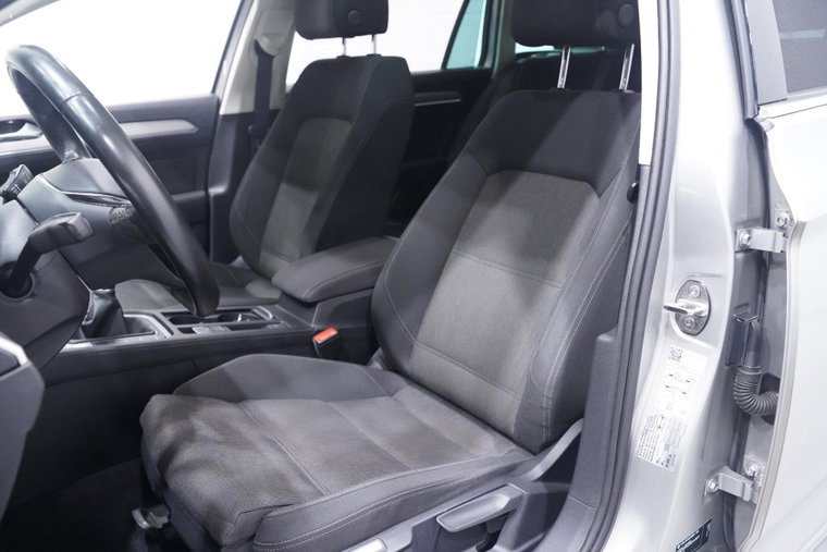 Vehicle Image 36