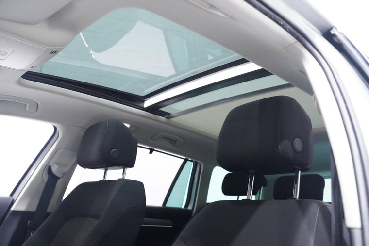 Vehicle Image 37