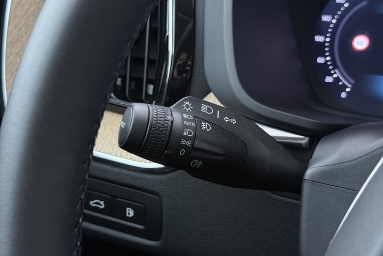 Vehicle Image 38