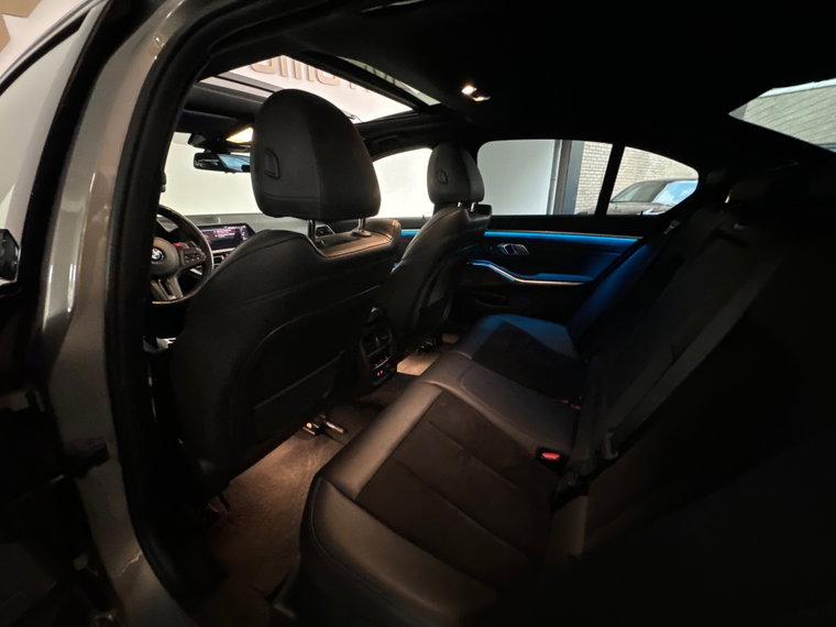 Vehicle Image 35