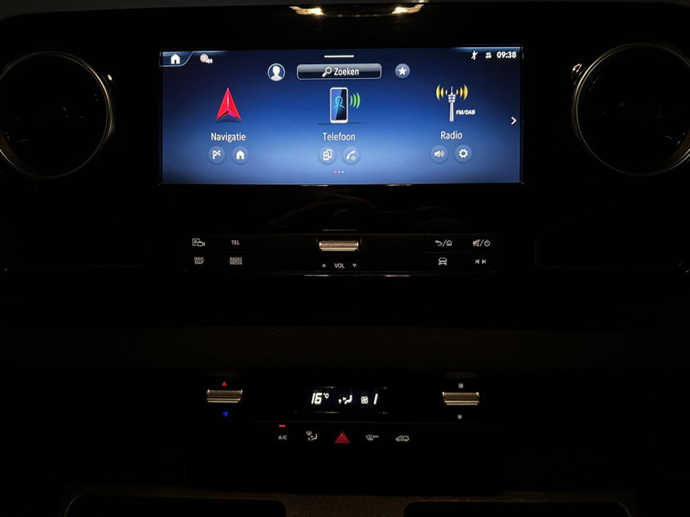Vehicle Image 17