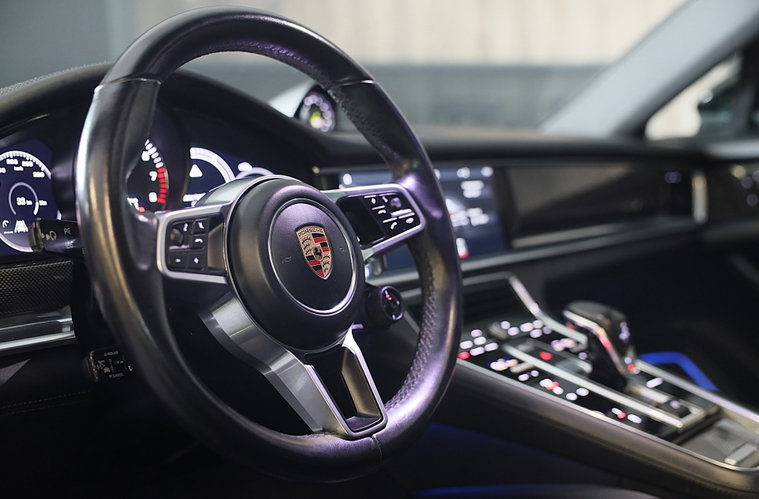 Vehicle Image 15
