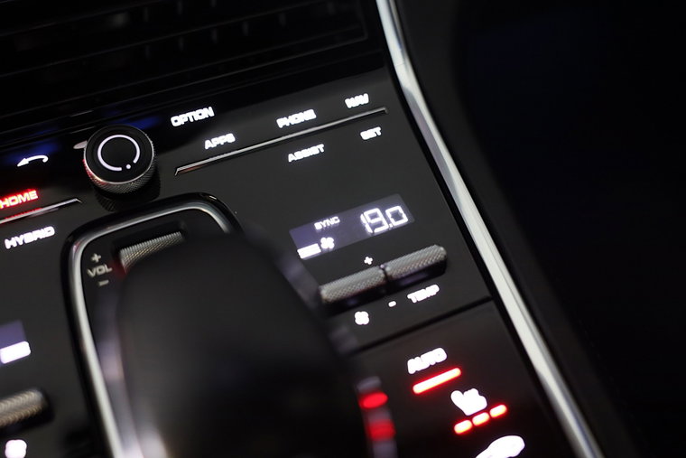 Vehicle Image 36