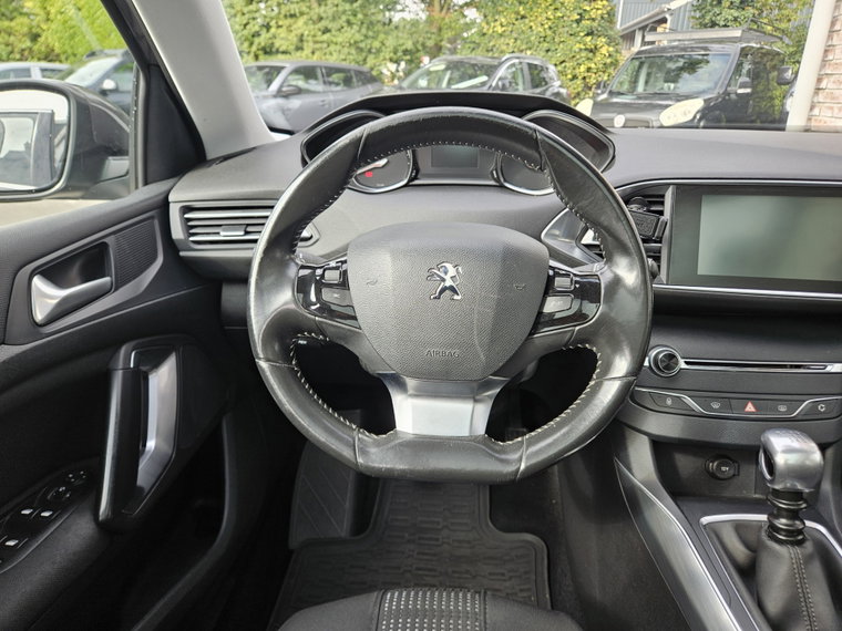Vehicle Image 24