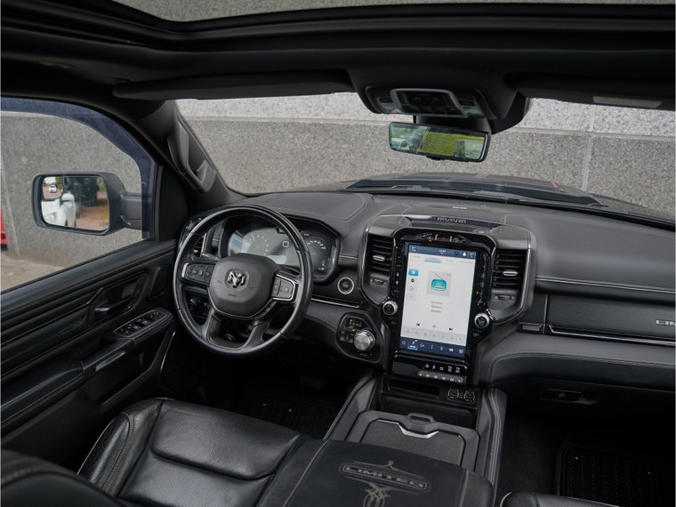 Vehicle Image 26