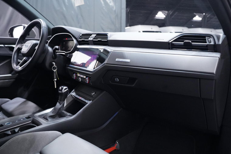 Vehicle Image 45
