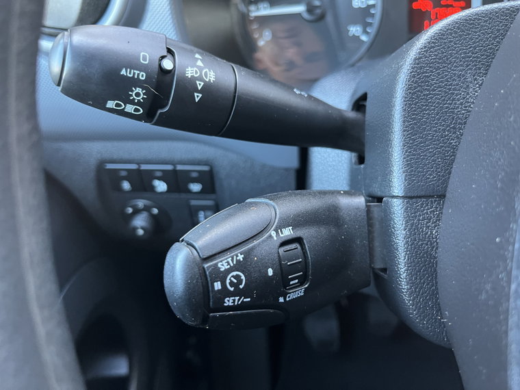 Vehicle Image 27
