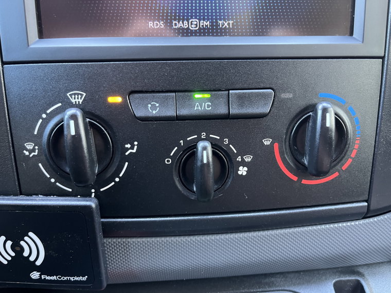 Vehicle Image 29