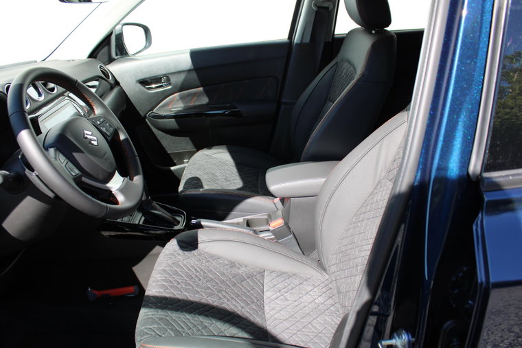 Vehicle Image 16