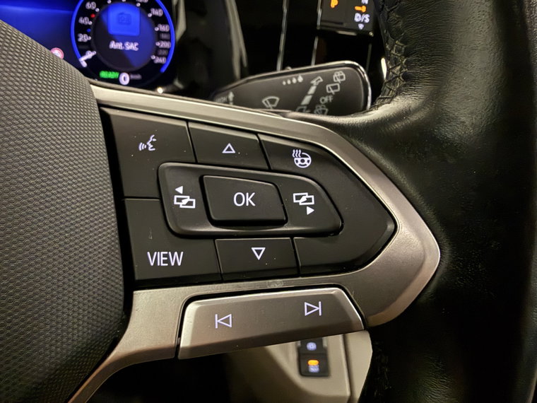 Vehicle Image 28