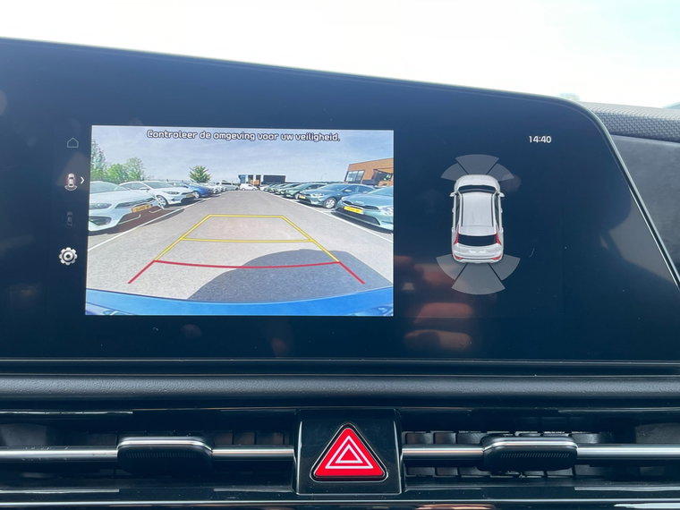 Vehicle Image 12