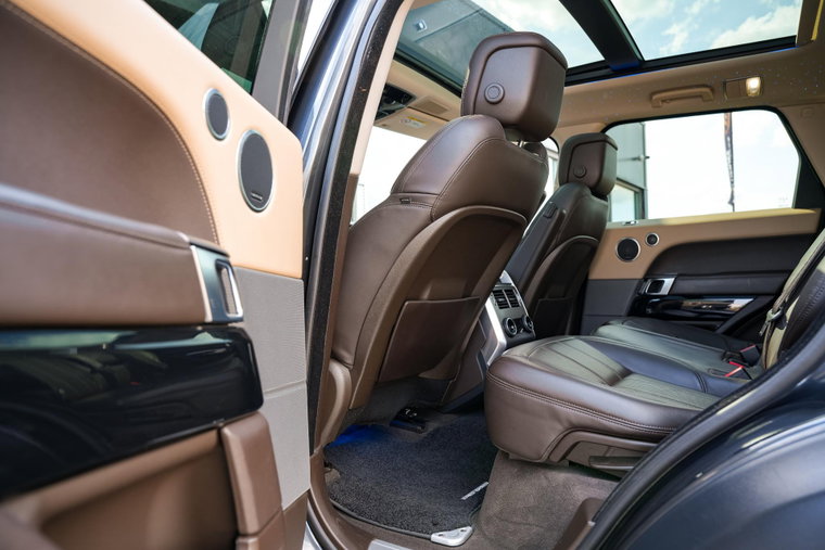 Vehicle Image 13