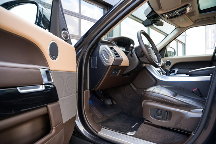 Vehicle Image 7